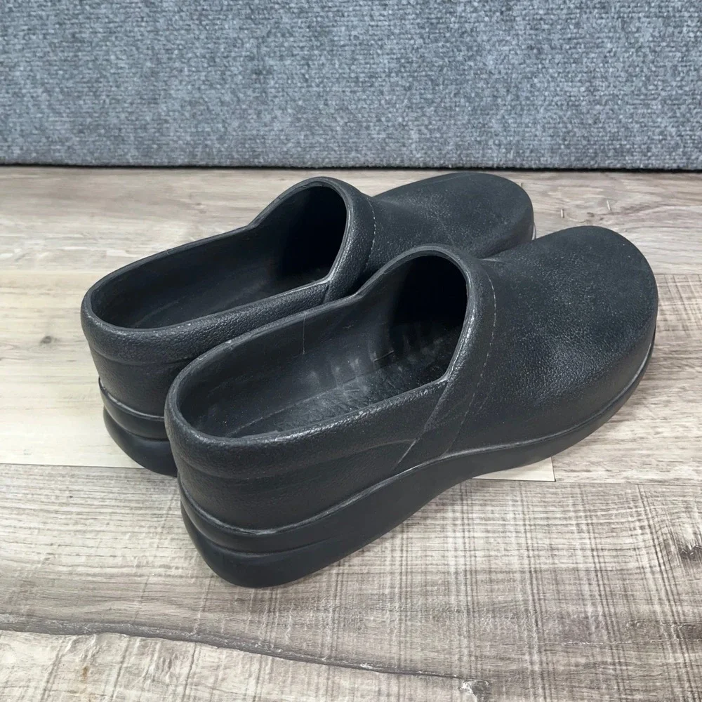Klogs USA Bistro Clog Work Shoes Mens 12 Slip Resistant Non-Marking Black